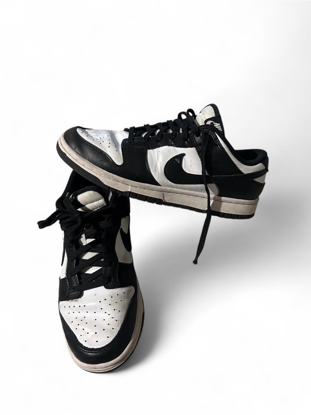 Nike Women's Black and White Low-Top Sneakers